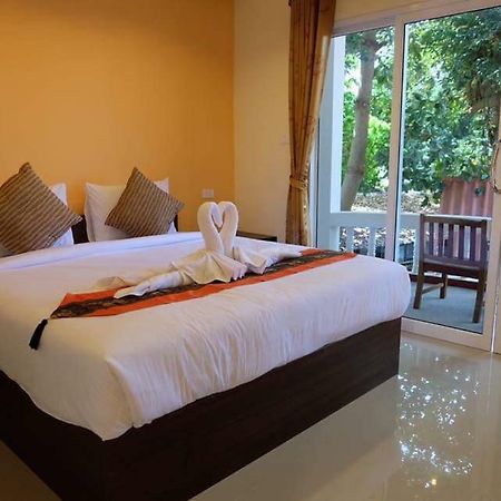 Family Guesthouse Chaweng ภายนอก รูปภาพ