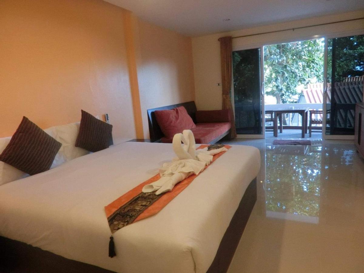 Family Guesthouse Chaweng ภายนอก รูปภาพ